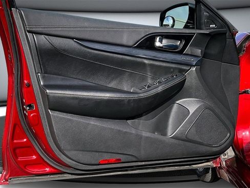 Used 2022 Nissan Maxima Platinum w/ Sport Mat Group image 20