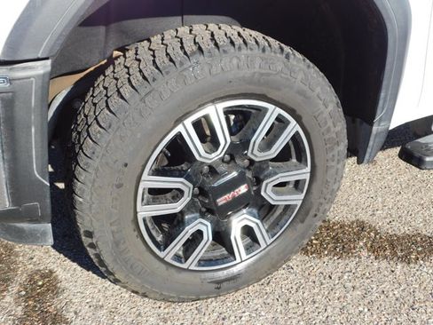 Used 2024 GMC Sierra 2500 Pro AWD/4WD image 6