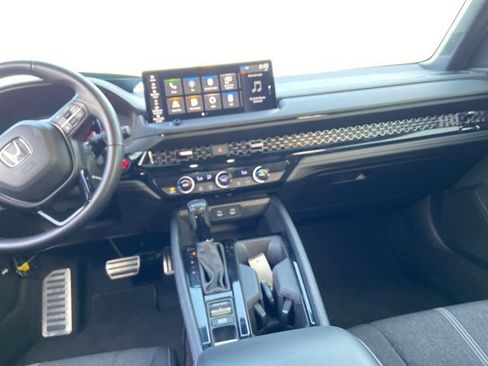 Used 2024 Honda Accord Sport image 15