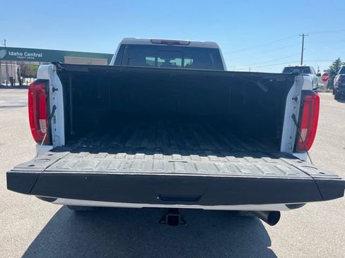 Used 2020 GMC Sierra 2500 Denali w/ Denali Ultimate Package AWD/4WD image 17