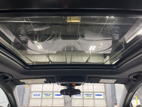 Used 2024 Chevrolet Equinox RS w/ RS Leather Package image 32