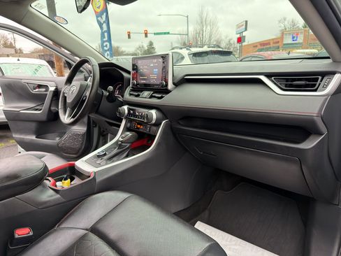 Used 2020 Toyota RAV4 TRD Off-Road image 17