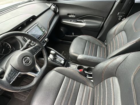 Used 2018 Nissan Kicks SR w/ Premium Package image 21