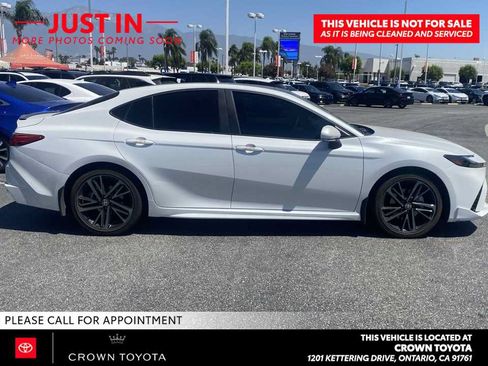 Used 2025 Toyota Camry XSE FWD image 6