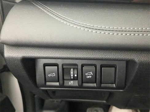 Used 2022 Subaru Outback Touring image 28