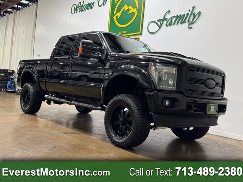 Used 2015 Ford F250 Lariat w/ Lariat Interior Package image 1