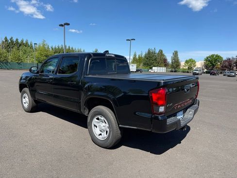 Used 2022 Toyota Tacoma SR AWD/4WD image 5