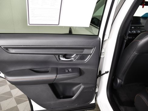Certified 2025 Honda CR-V Sport-L image 46