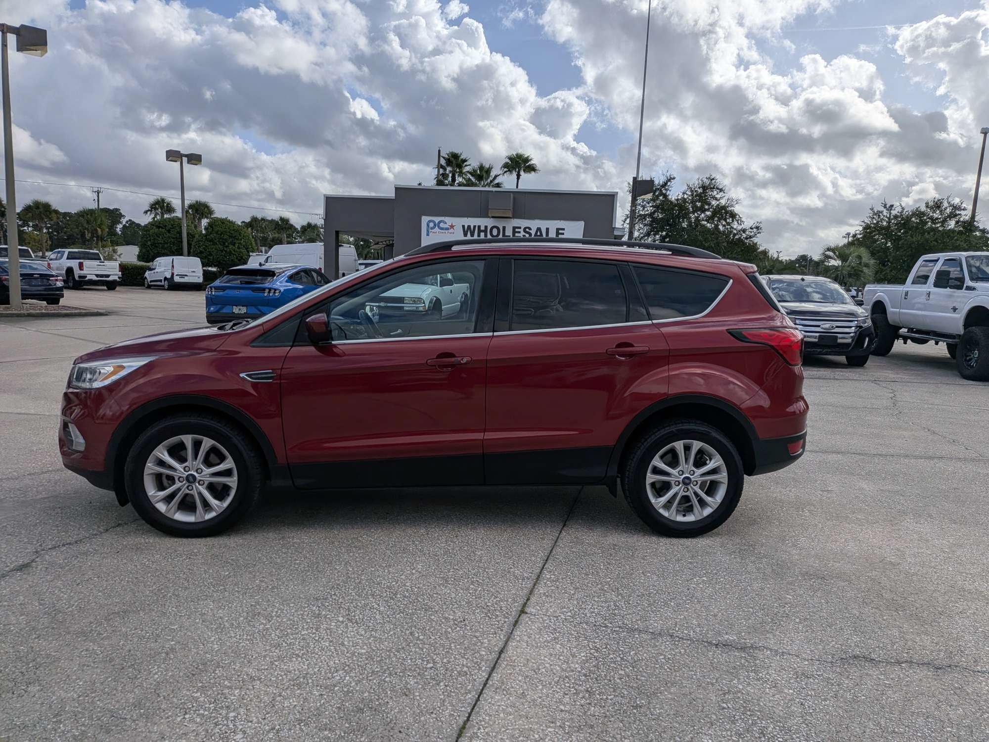 Used 2019 Ford Escape SEL FWD image 7