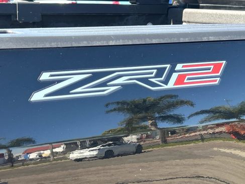 Used 2021 Chevrolet Colorado ZR2 w/ ZR2 Midnight Special Edition image 27