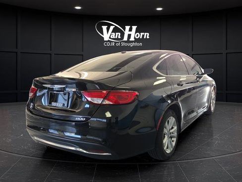 Used 2015 Chrysler 200 Limited w/ Convenience Group FWD image 3