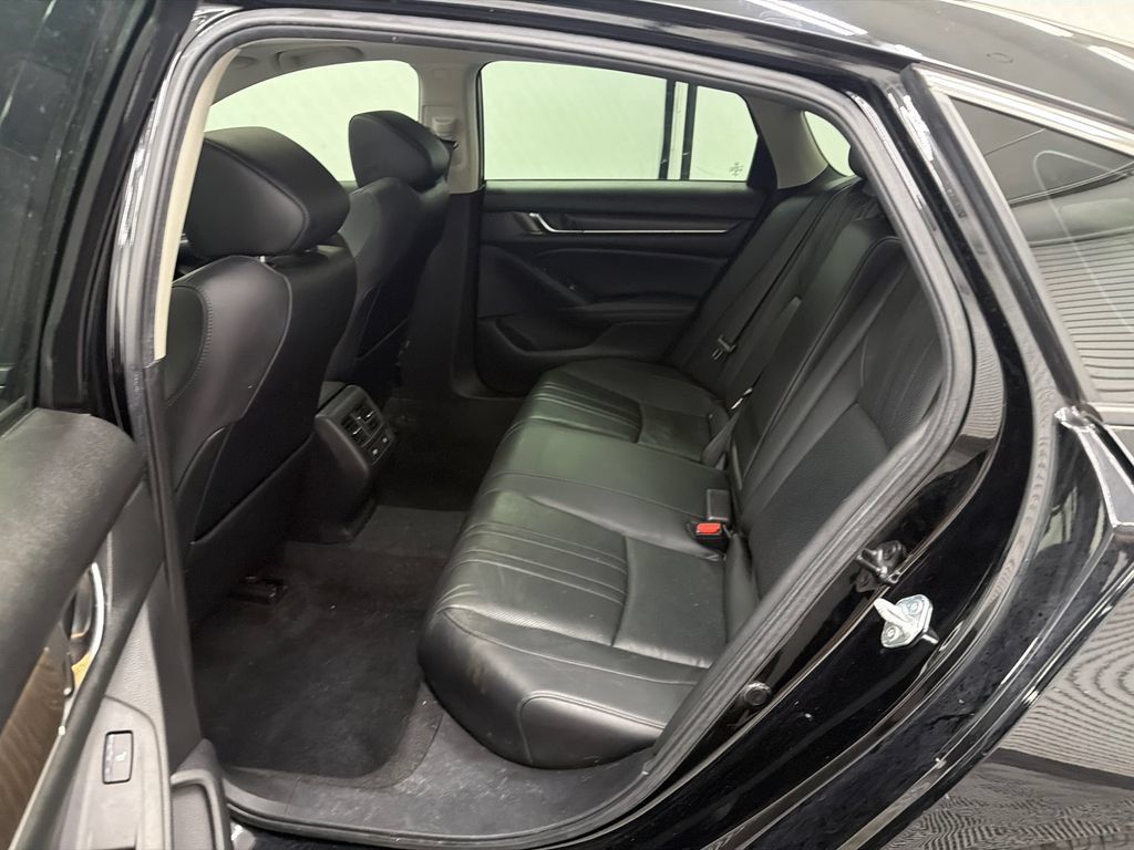 Used 2022 Honda Accord Touring image 21