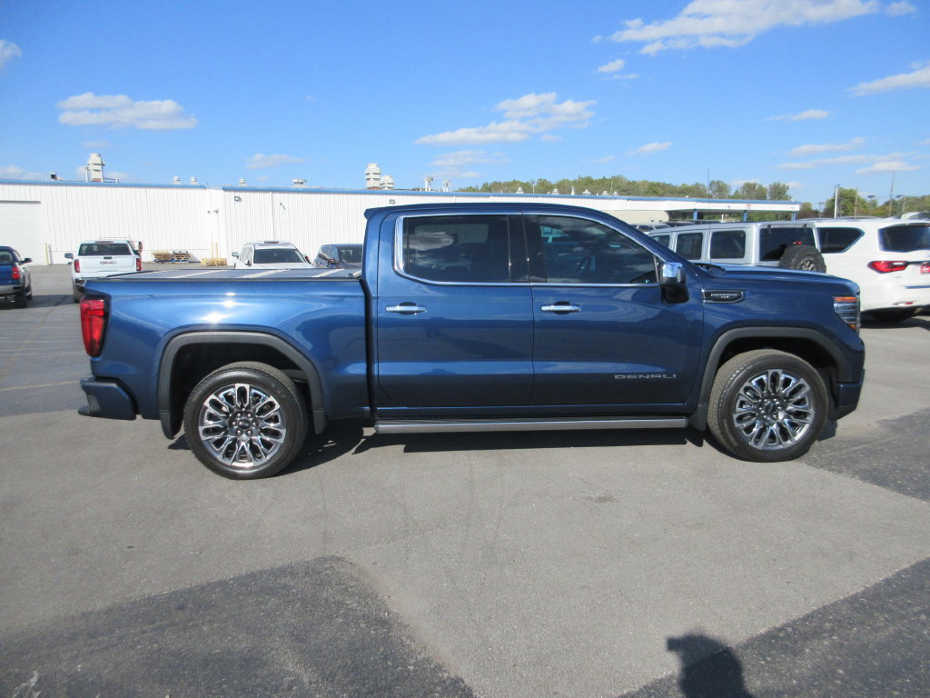 Used 2023 GMC Sierra 1500 Denali Ultimate AWD/4WD image 5