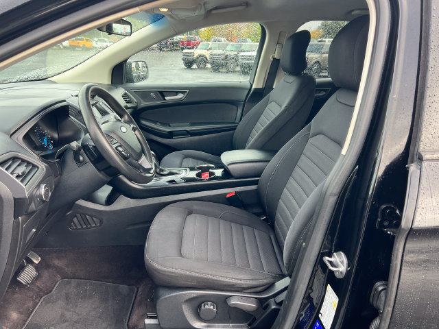 Used 2017 Ford Edge SE AWD/4WD image 4