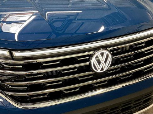 New 2025 Volkswagen Atlas SEL image 33