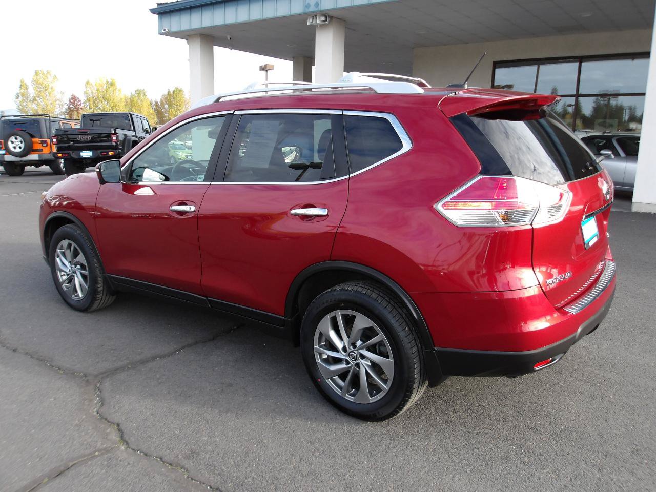 Used 2015 Nissan Rogue SL AWD/4WD image 3