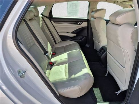 Used 2021 Honda Accord Touring image 21