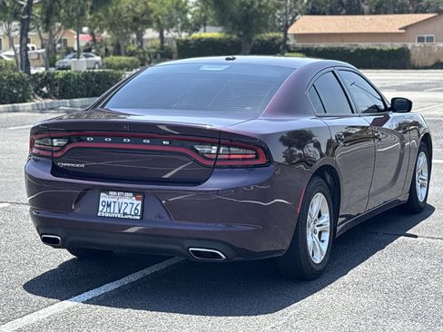 Used 2021 Dodge Charger SXT w/ Leather Interior Group RWD image 8