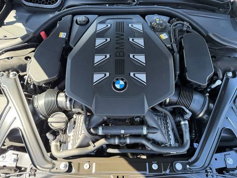 Certified 2025 BMW 760i xDrive w/ Executive Package image 36