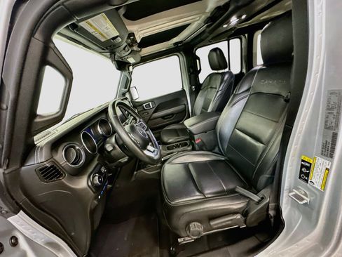 Used 2023 Jeep Wrangler Unlimited Sahara w/ Cold Weather Group AWD/4WD image 13