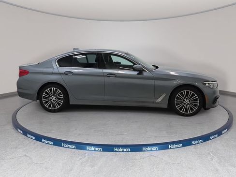Used 2019 BMW 530i xDrive w/ Convenience Package AWD/4WD image 5