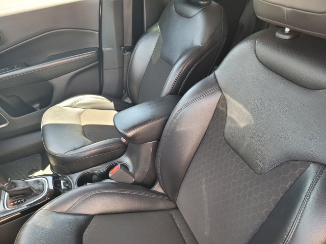 Used 2021 Jeep Compass Latitude AWD/4WD image 11