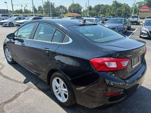 Used 2016 Chevrolet Cruze LT FWD image 3