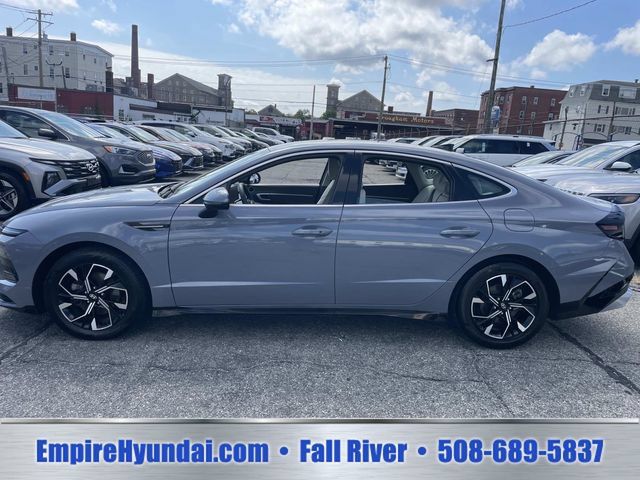 Used 2025 Hyundai Sonata SEL FWD image 8
