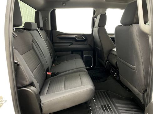 Certified 2022 Chevrolet Silverado 1500 LT AWD/4WD image 38