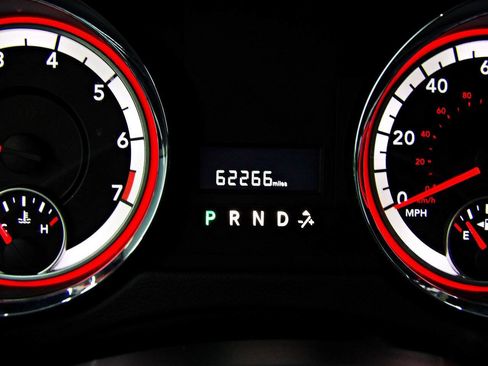 Used 2018 Dodge Grand Caravan SE w/ UConnect Hands-Free Group FWD image 13