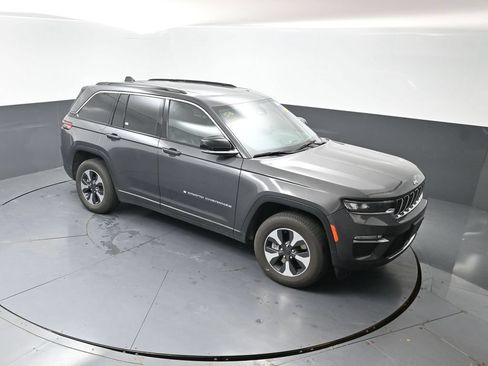 Used 2024 Jeep Grand Cherokee Limited 4xe AWD/4WD image 11