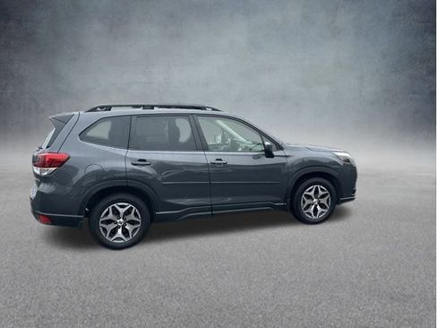 Used 2024 Subaru Forester Premium image 1