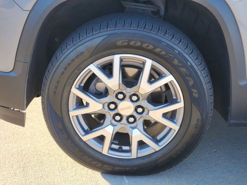 Used 2020 GMC Acadia SLT image 15