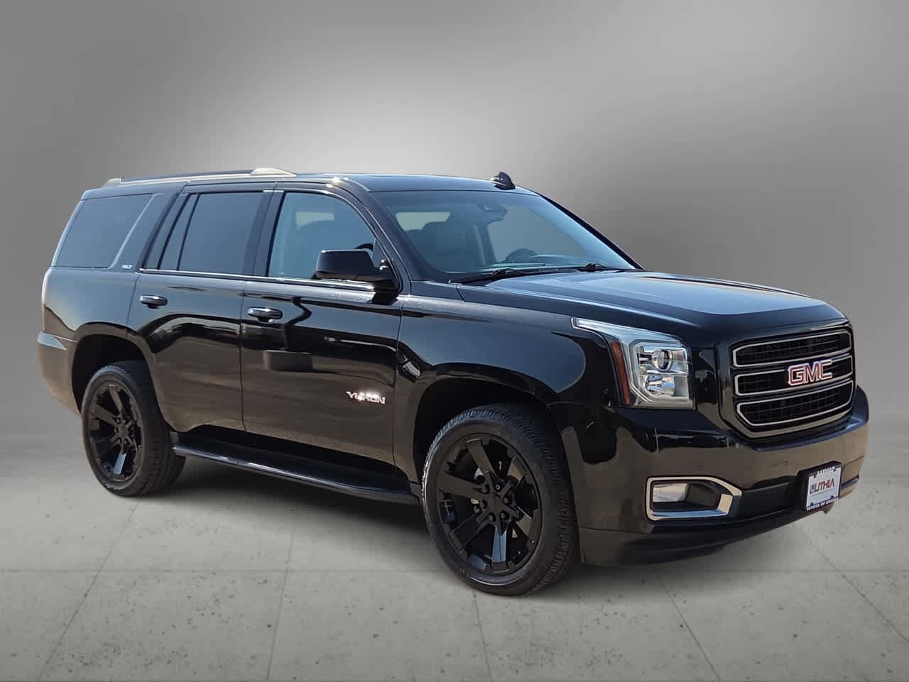 Used 2019 GMC Yukon SLT w/ Graphite Performance Edition RWD image 2