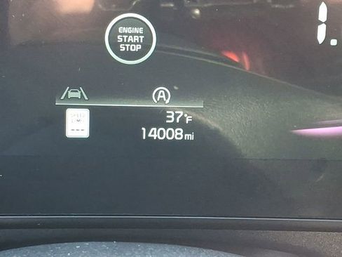 Certified 2025 Kia Sportage EX image 19