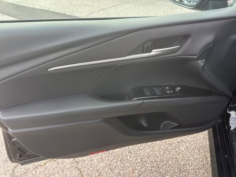 Used 2025 Toyota Camry LE image 7