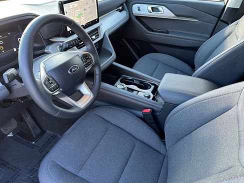 New 2026 Ford Explorer Active image 9