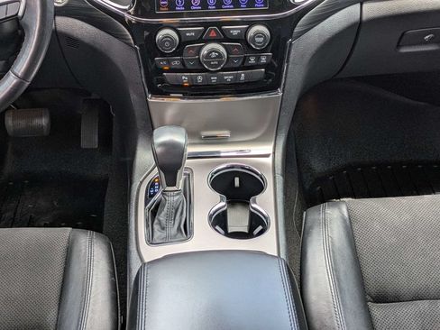 Used 2019 Jeep Grand Cherokee Altitude RWD image 19