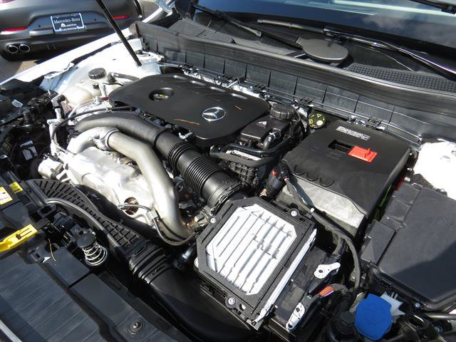 Used 2026 Mercedes-Benz GLB 250 4MATIC image 7