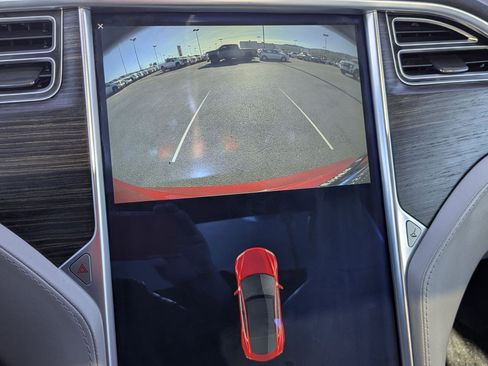 Used 2015 Tesla Model S 85D image 19