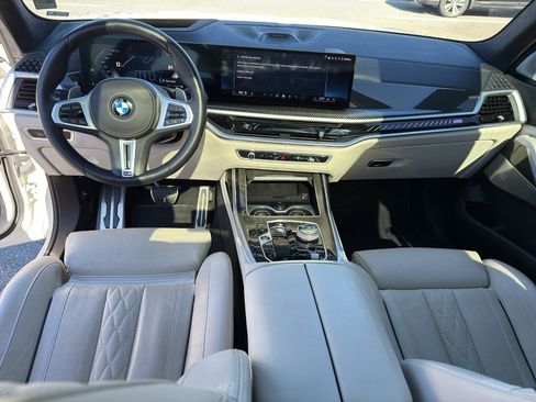 Used 2024 BMW X7 M60i w/ Executive Package image 11