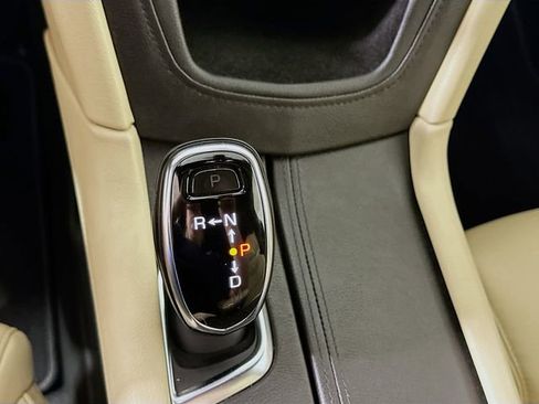 Used 2018 Cadillac XT5 AWD image 21