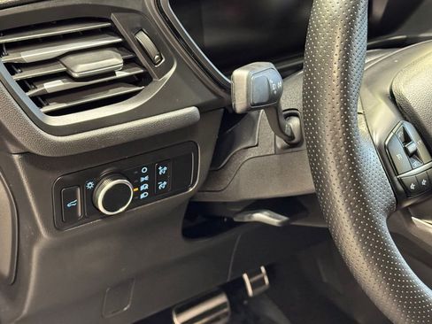 Used 2024 Ford Escape ST-Line image 16