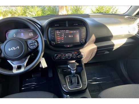 Used 2024 Kia Soul LX w/ Option Group 015 image 6