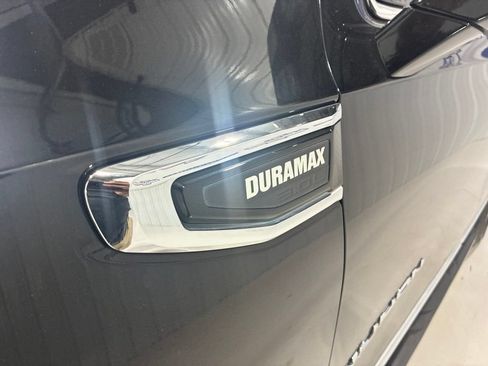 Used 2021 GMC Yukon SLT w/ SLT Premium Package AWD/4WD image 11