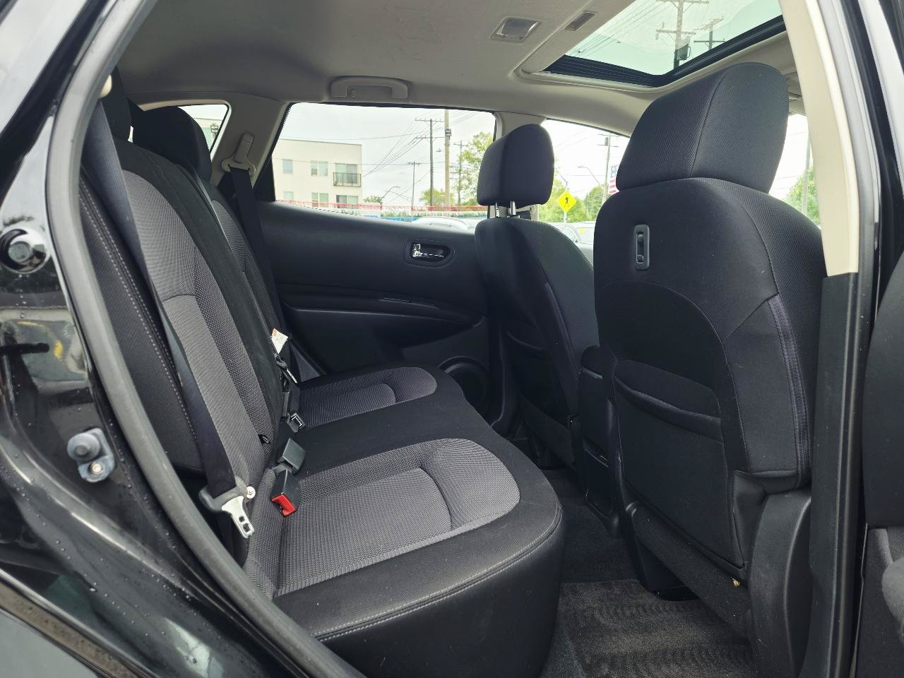 Used 2013 Nissan Rogue SV w/ Premium Pkg AWD/4WD image 17