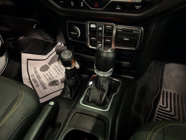 Used 2025 Jeep Gladiator Sport AWD/4WD image 40