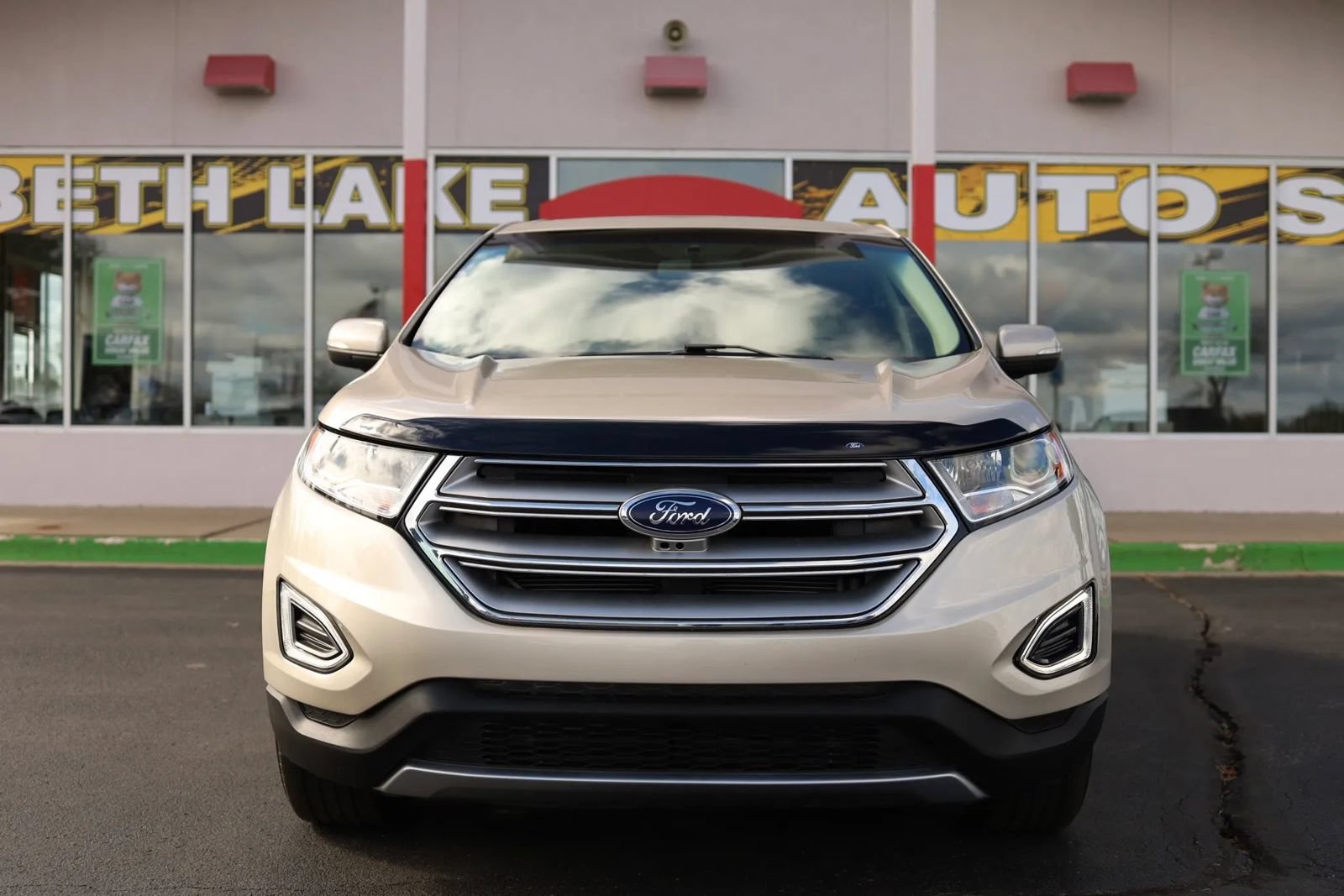 Used 2017 Ford Edge SEL w/ Equipment Group 201A AWD/4WD image 2