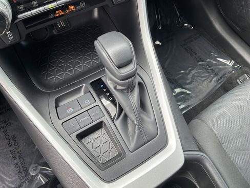 Used 2025 Toyota RAV4 XLE w/ Convenience Package image 27