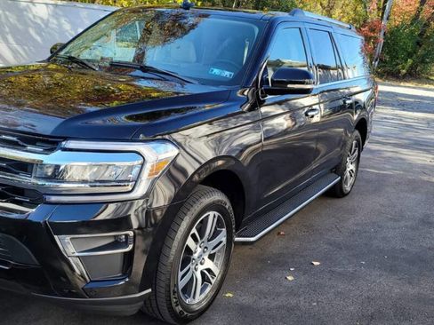 Used 2023 Ford Expedition Max Limited image 4